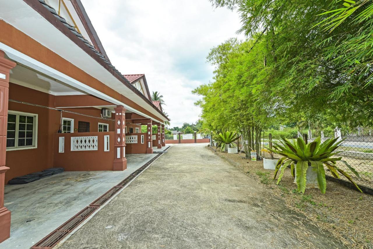 Oyo 90642 Twin Mutiara Chalet & Homestay Jeli Eksteriør billede