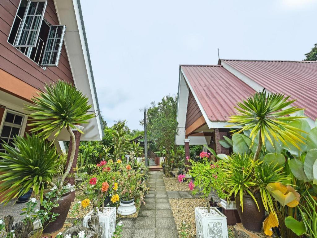 Oyo 90642 Twin Mutiara Chalet & Homestay Jeli Eksteriør billede