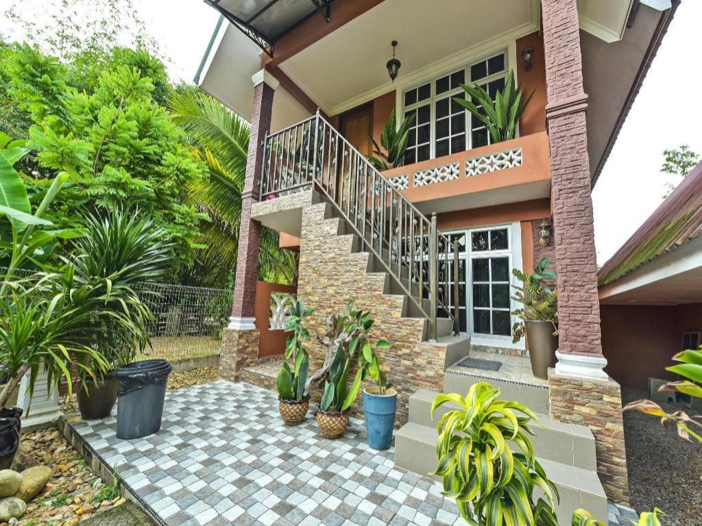 Oyo 90642 Twin Mutiara Chalet & Homestay Jeli Eksteriør billede