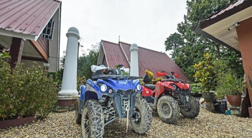 Oyo 90642 Twin Mutiara Chalet & Homestay Jeli Eksteriør billede