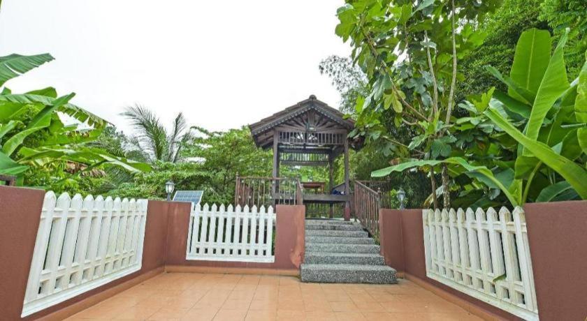 Oyo 90642 Twin Mutiara Chalet & Homestay Jeli Eksteriør billede